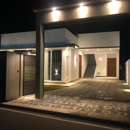 Luvi'S Villa Гале Екстериор снимка