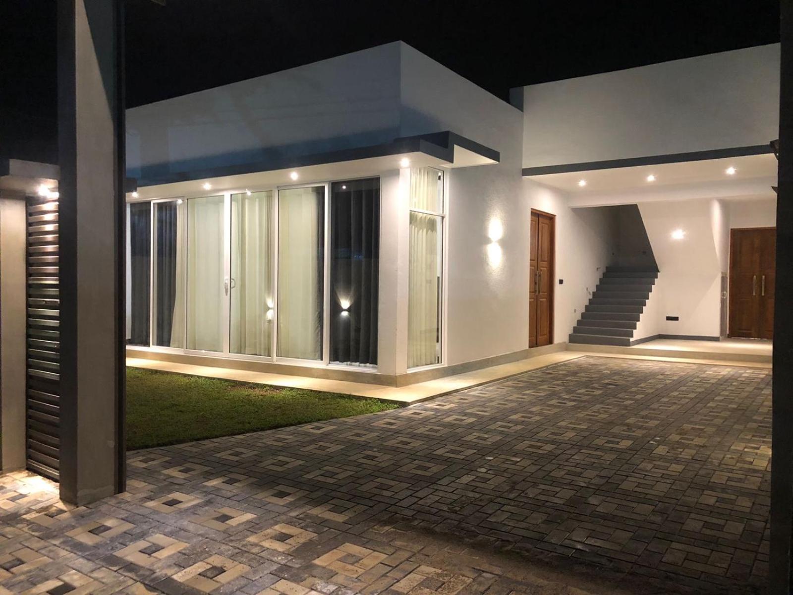 Luvi'S Villa Гале Екстериор снимка
