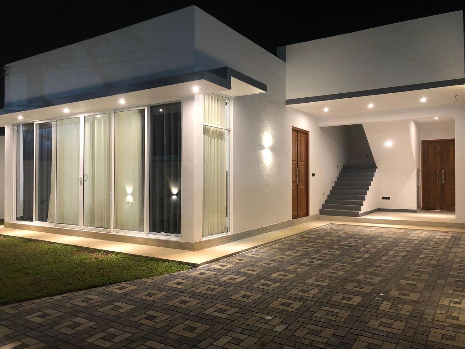 Luvi'S Villa Гале Екстериор снимка