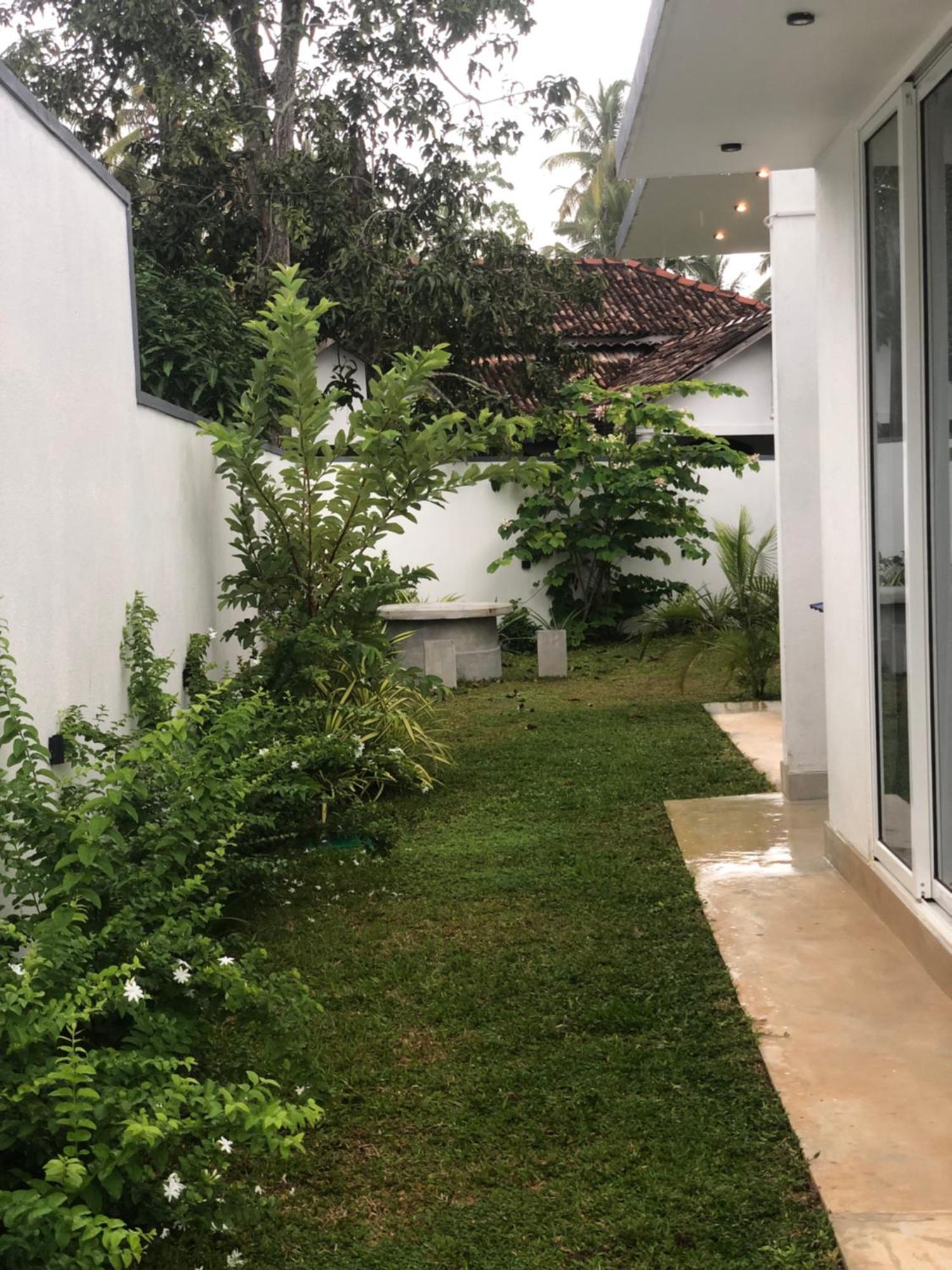 Luvi'S Villa Гале Екстериор снимка